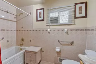 1 Hale Pl, Roosevelt, NY 11575 - Photo 15