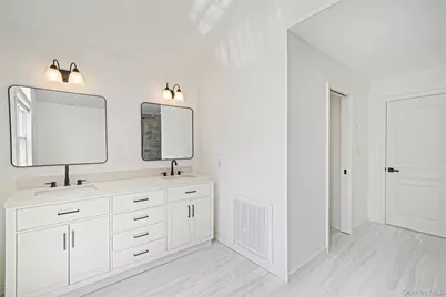 17 Esplanade Drive, Patchogue, NY 11772 - Photo 25