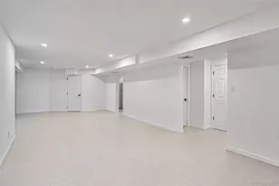 17 Esplanade Dr, Patchogue, NY 11772 - Photo 33