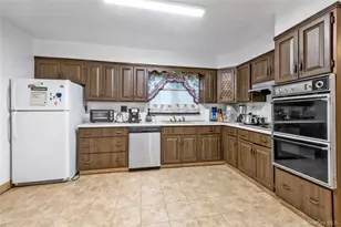 1201 Neill Ave, Bronx, NY 10461 - Photo 7