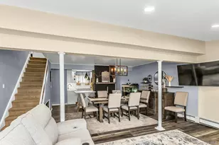 9 Deep Ln, Wantagh, NY 11793 - Photo 13