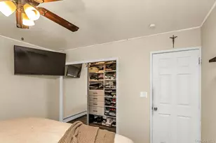 9 Deep Ln, Wantagh, NY 11793 - Photo 15