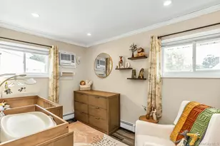 9 Deep Ln, Wantagh, NY 11793 - Photo 17