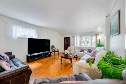 9419 96th Street, Ozone Park, NY 11416 - Photo 11