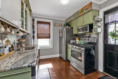 348 Hendrickson Avenue, Valley Stream, NY 11580 - Photo 7