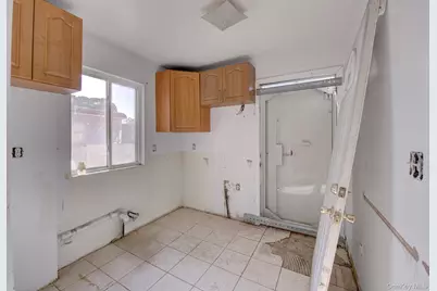 142-16 116th Avenue, Jamaica, NY 11436 - Photo 5