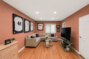 1319 Auerbach Ave, Hewlett, NY 11557 - Photo 19