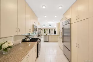 1319 Auerbach Ave, Hewlett, NY 11557 - Photo 7