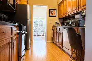 2 Irvington St, Valley Stream, NY 11581 - Photo 7