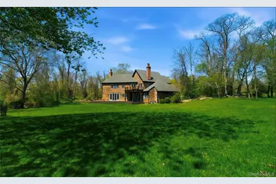 9 Locust Woods Drive, Shelter Island, NY 11964 - Photo 1