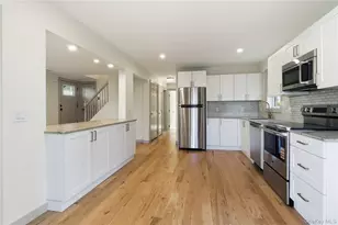 336 2nd St, Greenport, NY 11944 - Photo 5