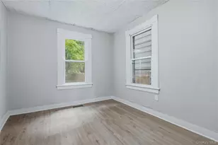 70 Van Deusen St, Kingston, NY 12401 - Photo 3