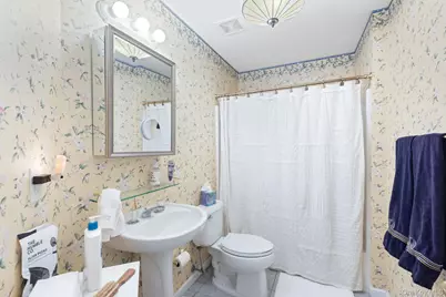 16 Lindbergh Circle, Huntington, NY 11743 - Photo 27