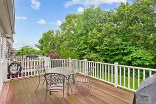 16 Lindbergh Cir, Huntington, NY 11743 - Photo 21