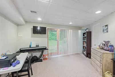 16 Lindbergh Circle, Huntington, NY 11743 - Photo 31