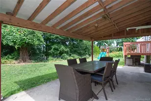 119 Candlewood Dr, Yonkers, NY 10710 - Photo 19