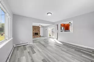 16 Brushwood Dr, Shirley, NY 11967 - Photo 7