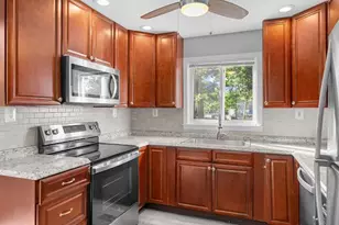 16 Brushwood Dr, Shirley, NY 11967 - Photo 13
