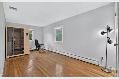 40 Pittoni Drive, Commack, NY 11725 - Photo 21