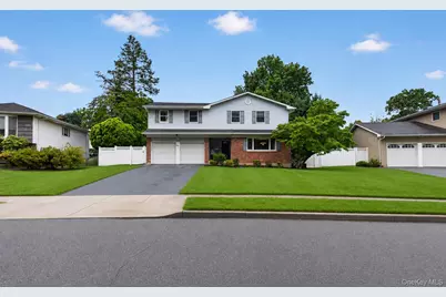 40 Pittoni Drive, Commack, NY 11725 - Photo 1