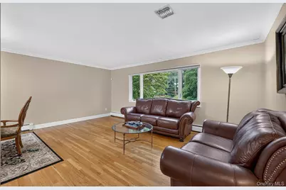 40 Pittoni Drive, Commack, NY 11725 - Photo 3
