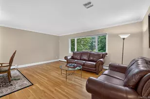 40 Pittoni Dr, Commack, NY 11725 - Photo 3