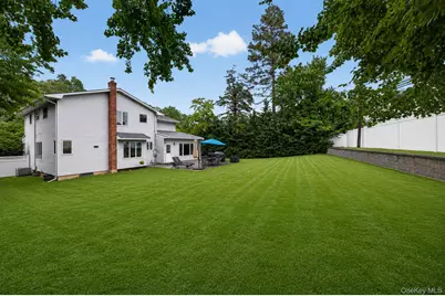 40 Pittoni Drive, Commack, NY 11725 - Photo 23
