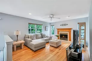 75 Apple Ln, Medford, NY 11763 - Photo 17