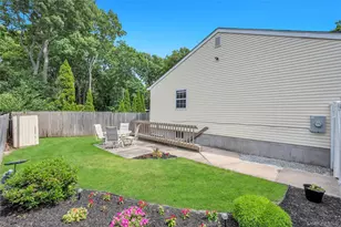 75 Apple Ln, Medford, NY 11763 - Photo 11