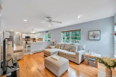 75 Apple Lane, Medford, NY 11763 - Photo 19