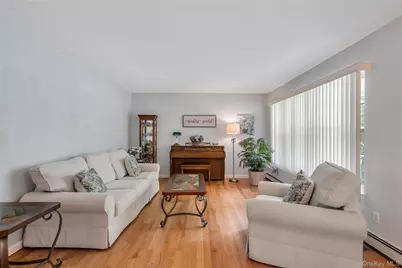 75 Apple Lane, Medford, NY 11763 - Photo 13