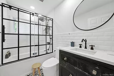 10 Wildflower Lane, Wantagh, NY 11793 - Photo 21