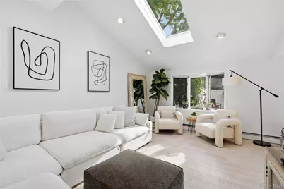 10 Wildflower Lane, Wantagh, NY 11793 - Photo 13