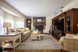 41 Brook Run Dr, Medford, NY 11763 - Photo 3