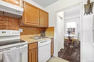 182 Pinewood Rd, Hartsdale, NY 10530 - Photo 5