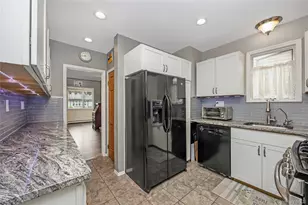 59 Vernon Ave, Rockville Centre, NY 11570 - Photo 17