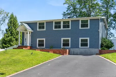 4 Bunny Lane, East Setauket, NY 11733 - Photo 1