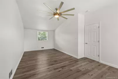 4 Bunny Lane, East Setauket, NY 11733 - Photo 17