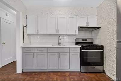 10345 118th Street, Richmond Hill, NY 11419 - Photo 9