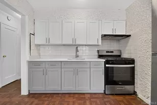 103-45 118th St, Richmond Hill, NY 11419 - Photo 9