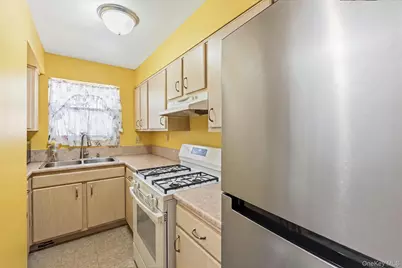 820 Leland Avenue #13A, Bronx, NY 10473 - Photo 9