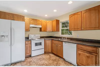 86 Eleanor Avenue, Mastic, NY 11950 - Photo 7