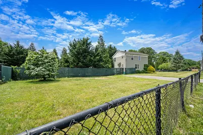 86 Eleanor Avenue, Mastic, NY 11950 - Photo 23