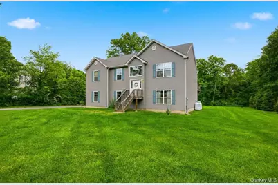 201 Kingsview Highway, Wallkill, NY 12589 - Photo 1