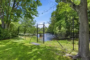36 Watchogue Ave, East Moriches, NY 11940 - Photo 21