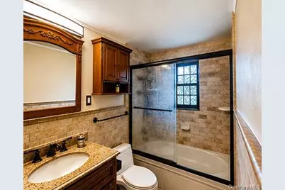 335 Mariners Way, Copiague, NY 11726 - Photo 7