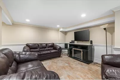 100 Cabot Road, Massapequa, NY 11758 - Photo 33