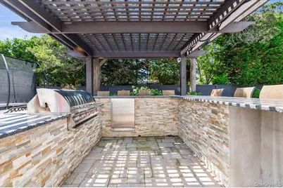 100 Cabot Road, Massapequa, NY 11758 - Photo 37