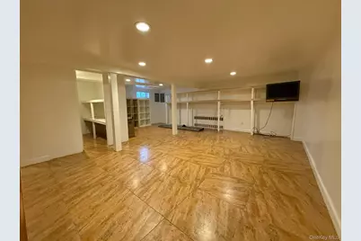 4 Edna Drive, Syosset, NY 11791 - Photo 21