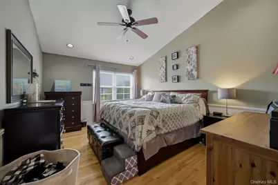 94 Broadlawn Drive, Central Islip, NY 11722 - Photo 21